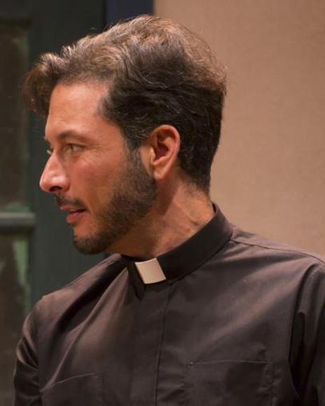 Raul Mendez Headshot