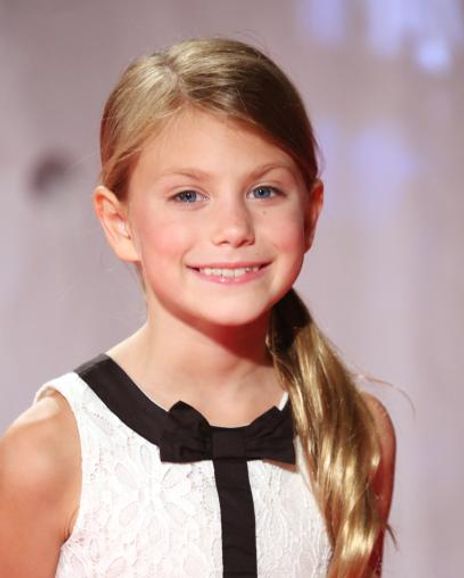 Abigail Pniowsky Headshot