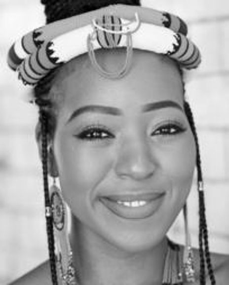 Zinhle Dube Headshot