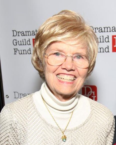 Helen Lee Henderson Headshot