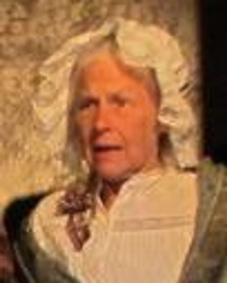 Elisabeth Henry Headshot