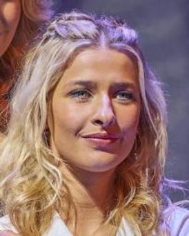 Georgina Castle Headshot