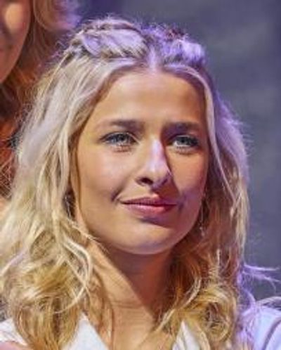 Georgina Castle Headshot