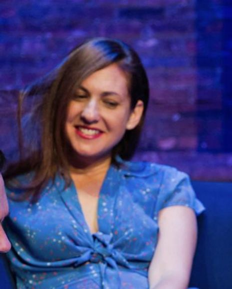 Beth Manspeizer Headshot