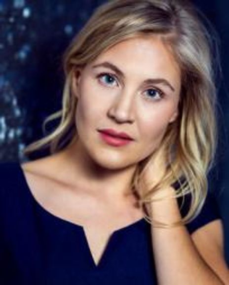 Erin Beirnard Headshot