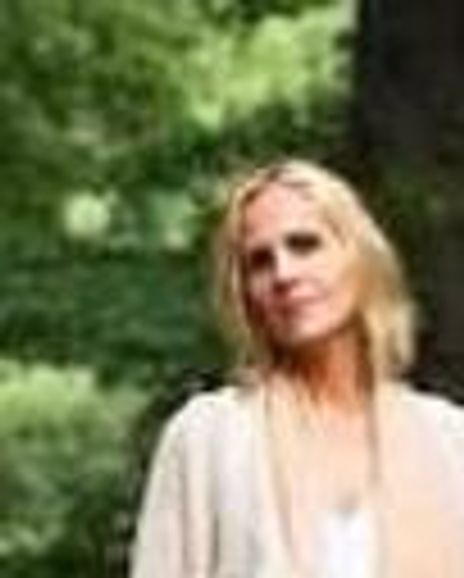 Susannah Schulman Rogers Headshot