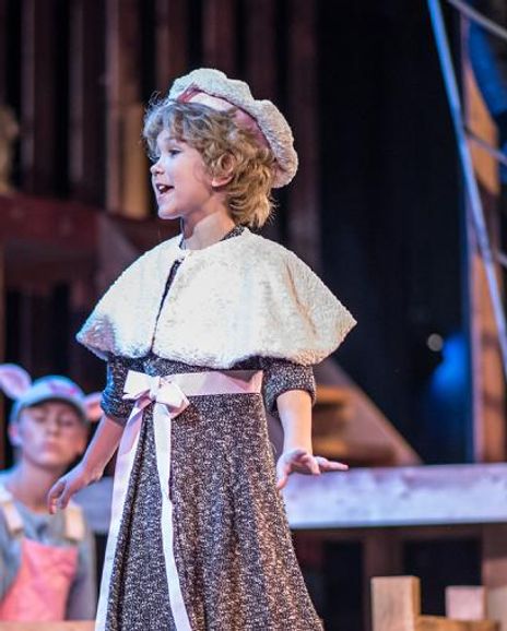 Vivian Nichols Headshot