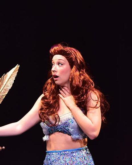 Rebecca DeVries McConnell Headshot