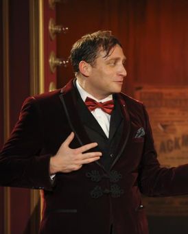 Zachary Fine Headshot