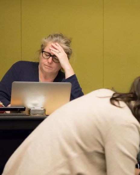 Karen Evanouskas Headshot