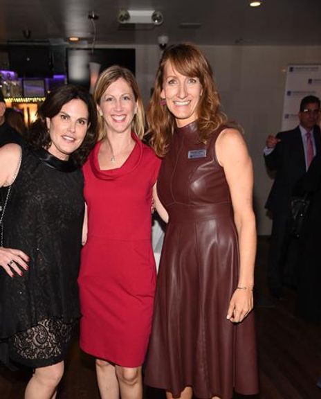 Michele Zellers Headshot