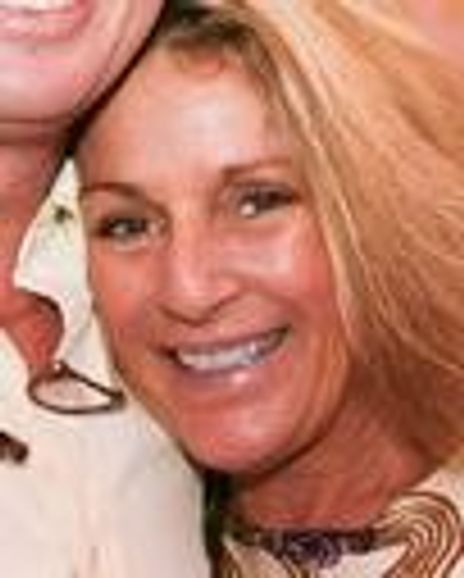 Sandy Finck Headshot