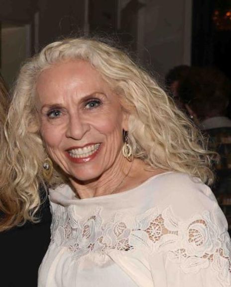 Lynnette Barling Headshot