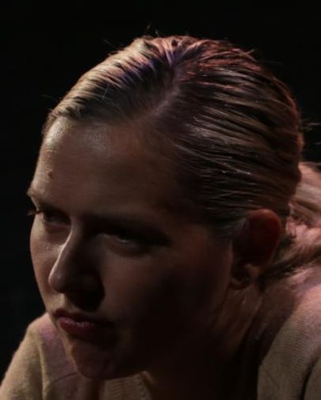 Rebecca Light Headshot