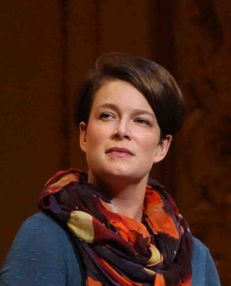 Heidi Ackerman Headshot