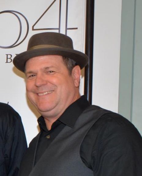 Eric Halverson Headshot