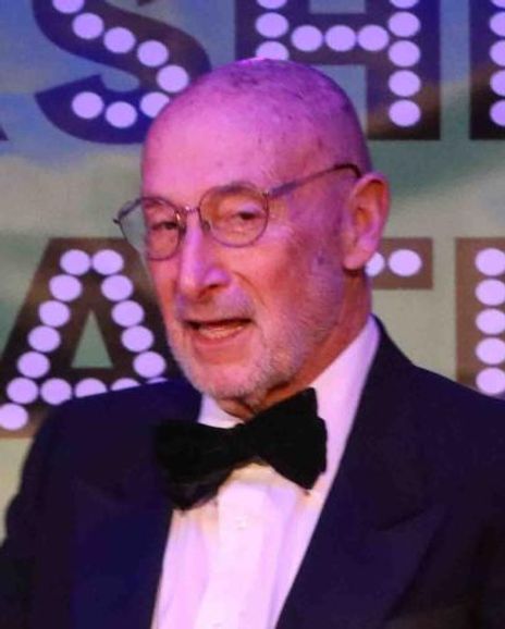 Macey Levin Headshot