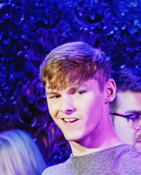 Omar Emilio Hernandez Headshot