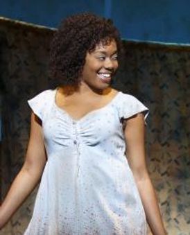 Candace Quarrels Headshot