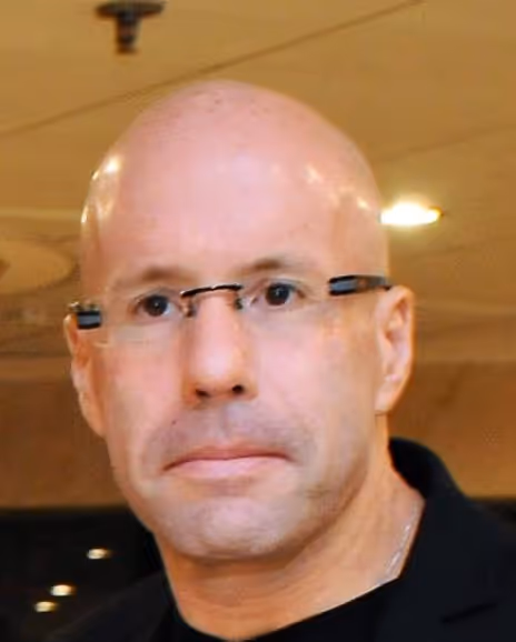 Lior Rosenfeld Headshot