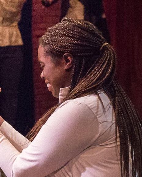 Amy Hakanson Headshot