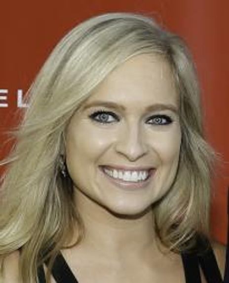 Leslie Rochette Headshot