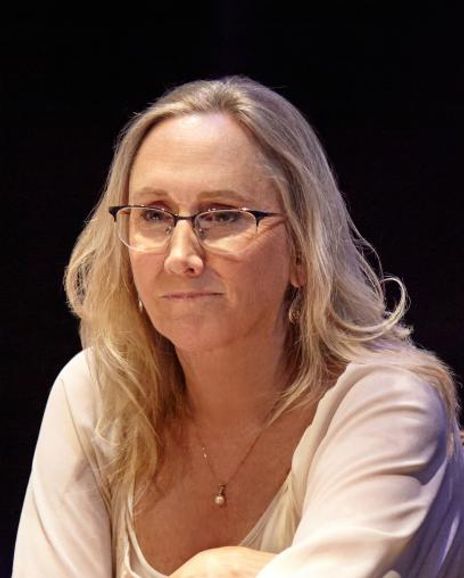 Kim Tobin-Lehl Headshot