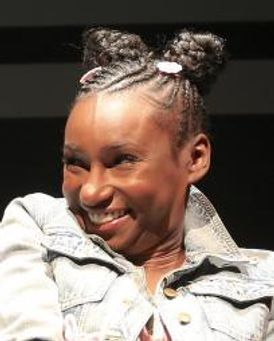 Courtney Thomas Headshot