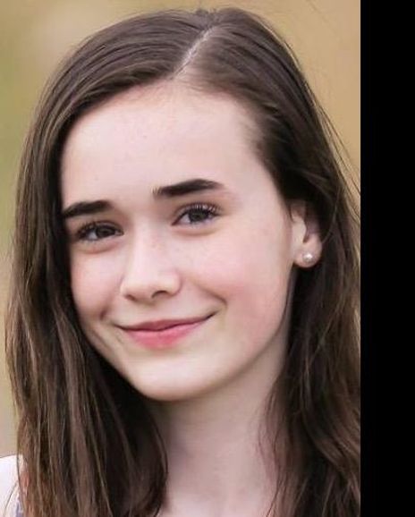 Maria Weyer Headshot