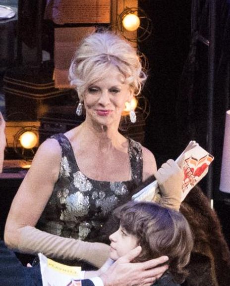 Sandy Barnum Headshot