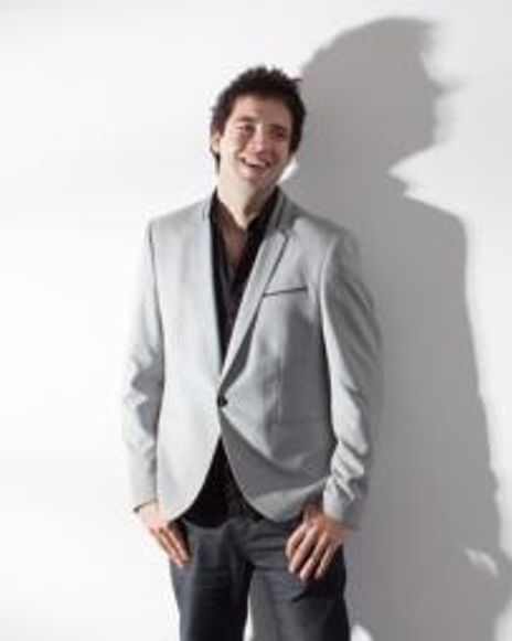 Dominic Ferris Headshot