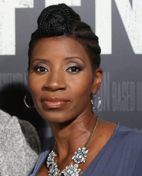 Denise Walker Headshot