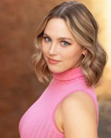 Lucy Breedlove Headshot