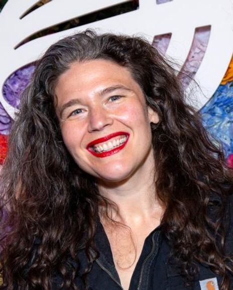 Abigail Bengson Headshot