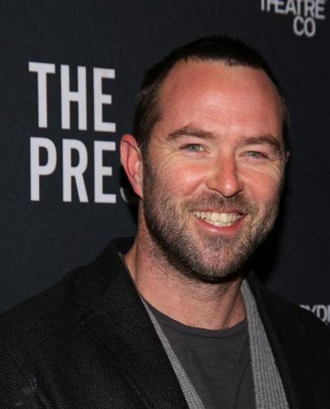 Sullivan Stapleton Headshot