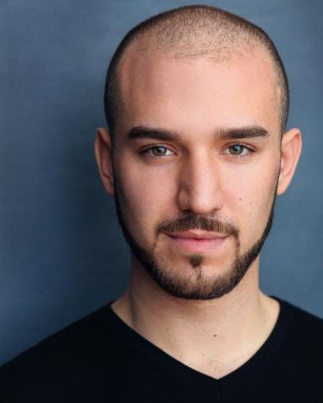 Ari Axelrod Headshot