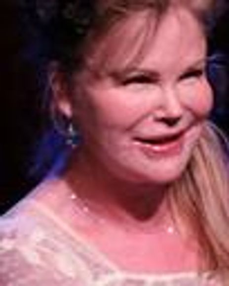 Kim Garfunkle Headshot