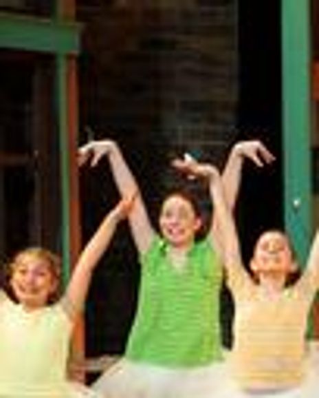 Lauren McMahon Headshot