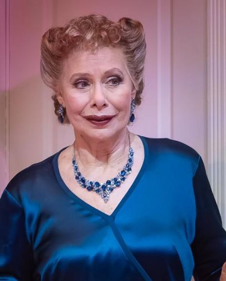 Barbara E Robertson Headshot