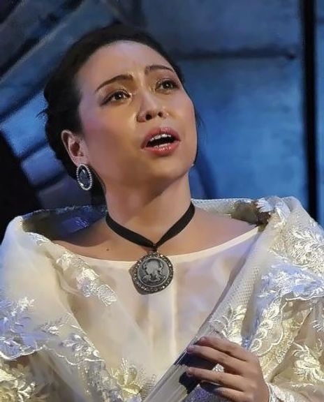 Bianca Camille Lopez Headshot