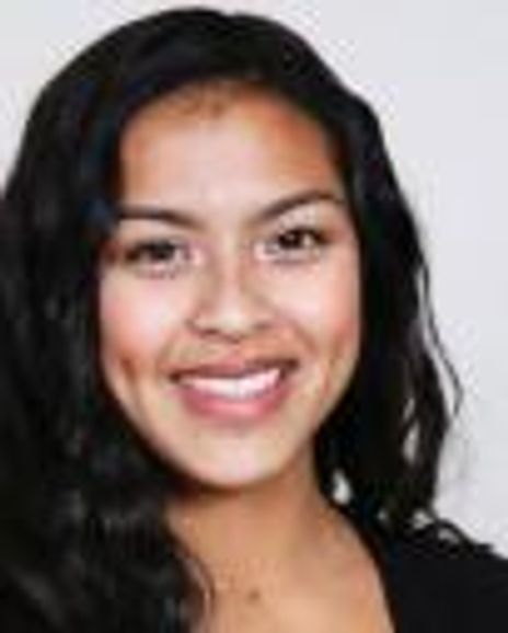 Ehvinny Mora Headshot