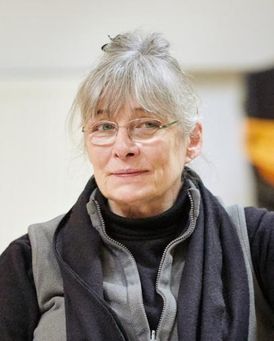 Rachel Davies Headshot