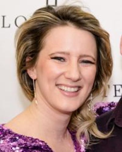 Erin Kommor Headshot