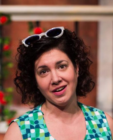 Kari Ginsburg Headshot