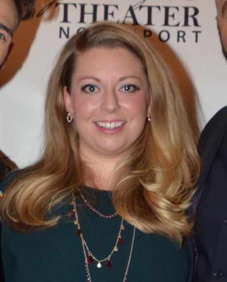 Nicole Hale Headshot