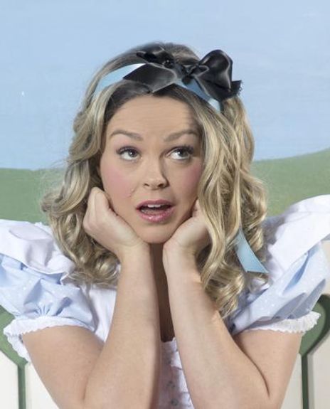 Kelly Coombs Headshot