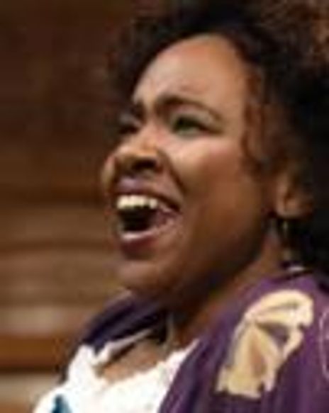 Shanelle Nicole Leonard Headshot