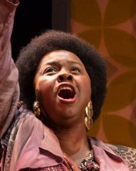 Janelle Cooper Headshot