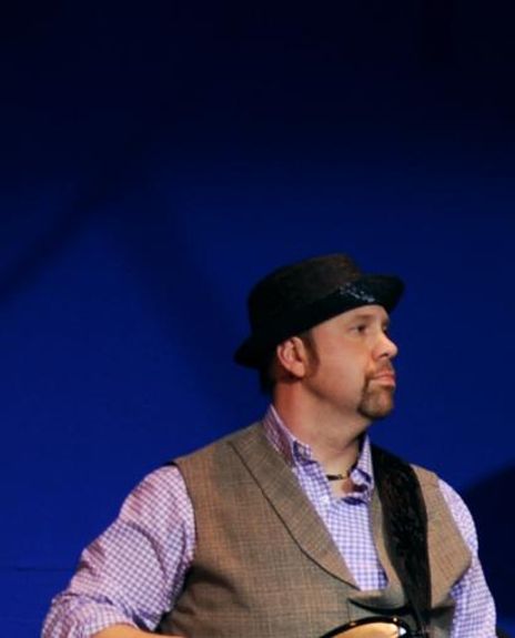 JUSTIN BENDEL Headshot