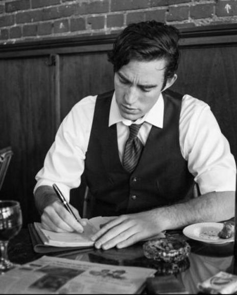 Riley Shanahan Headshot